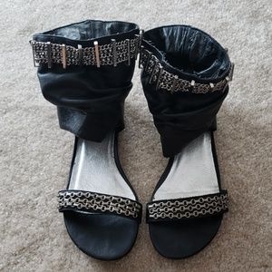Ankle cuff sandals